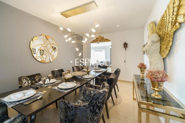 5 bedroom Villa for sale in Canet de Mar with pool garage - € 1,350,000 (Ref: 10016069)