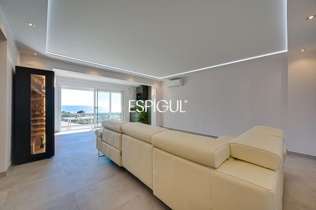 5 soverom Villa til salgs i Santa Susanna med svømmebasseng garasje - € 510 000 (Ref: 10016075)