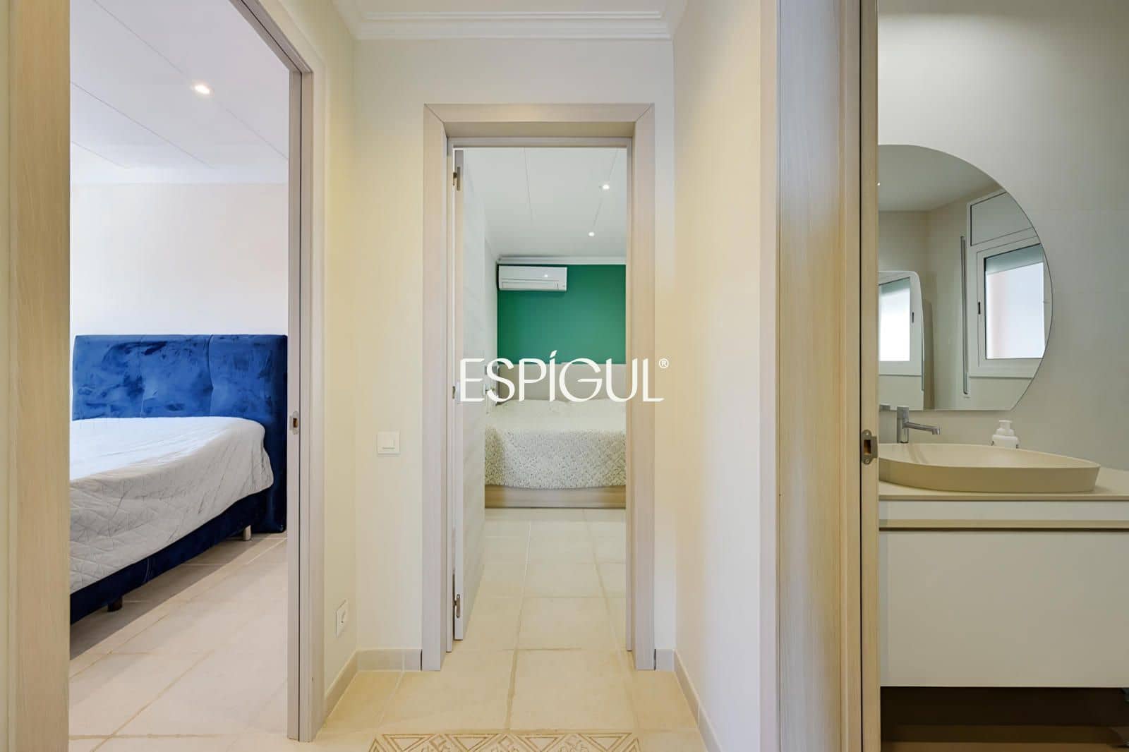 5 bedroom Villa for sale in Santa Susanna with pool garage - € 510,000 (Ref: 10016075)