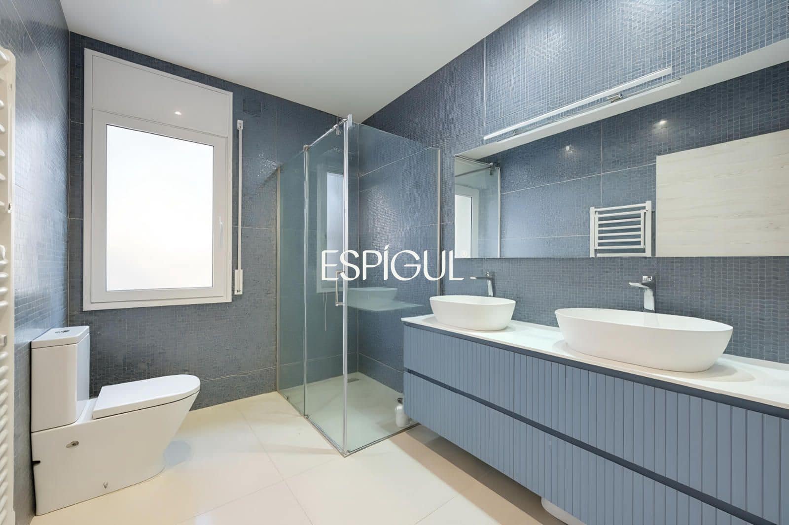 5 bedroom Villa for sale in Santa Susanna with pool garage - € 510,000 (Ref: 10016075)