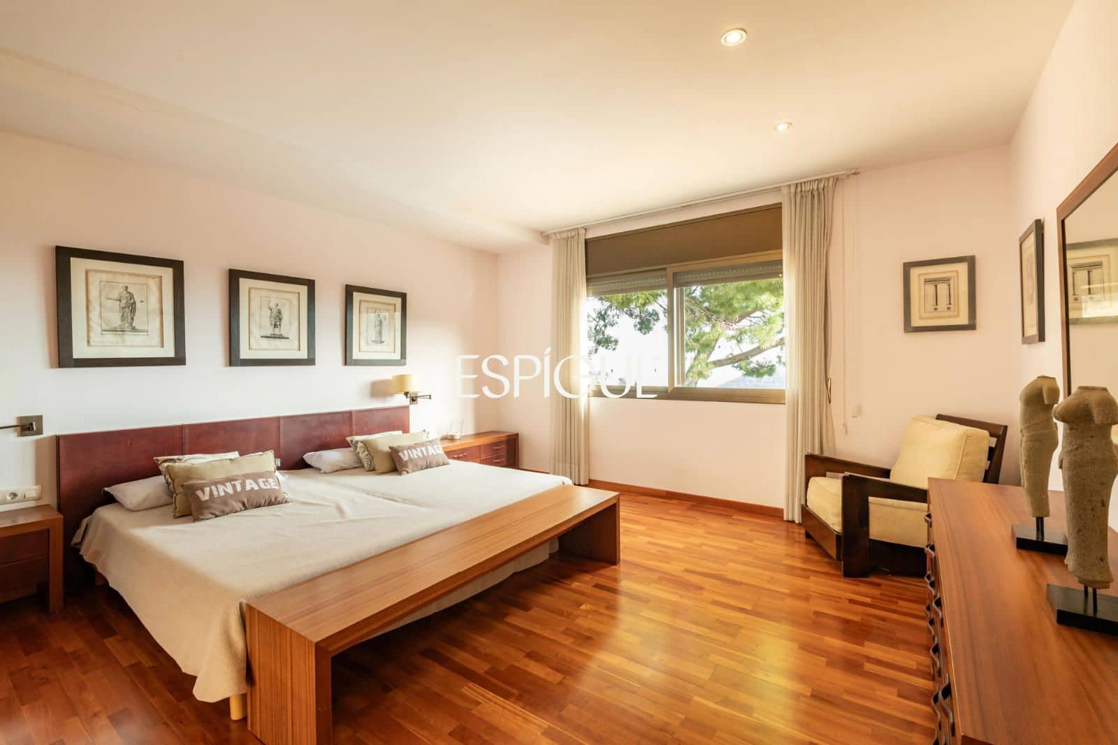 11 bedroom Villa for sale in Sant Feliu de Codines with pool garage - € 1,990,000 (Ref: 10016077)