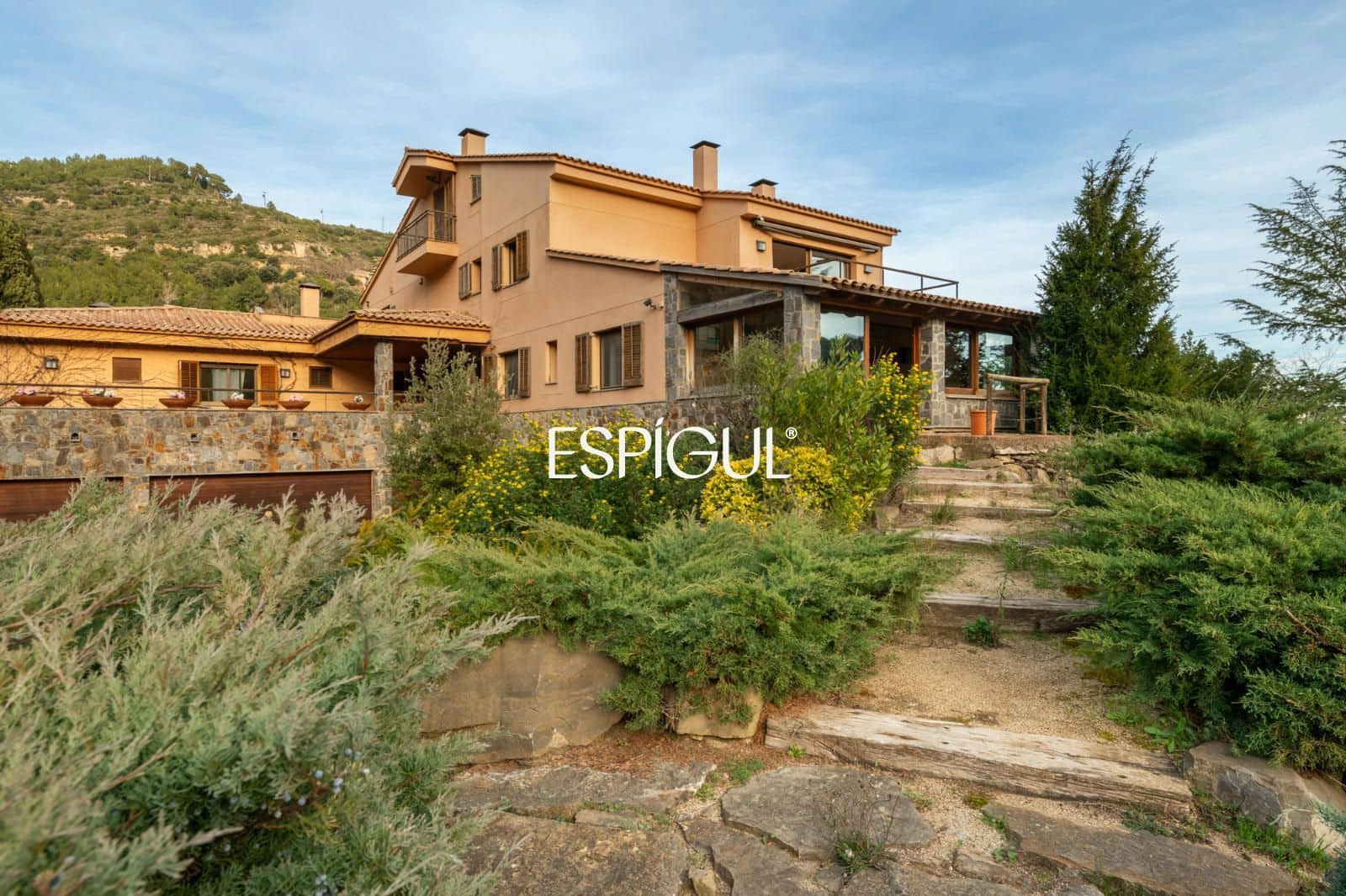 11 bedroom Villa for sale in Sant Feliu de Codines with pool garage - € 1,990,000 (Ref: 10016077)