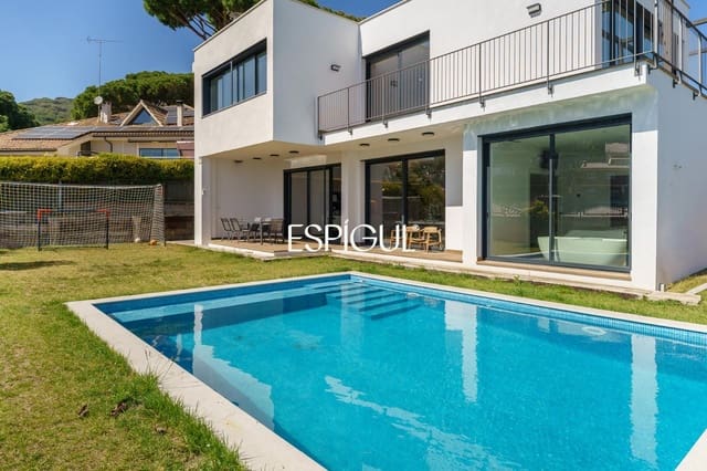 6 soveværelse Villa til salg i Premià de Dalt med swimmingpool garage - € 1.350.000 (Ref: 10016078)
