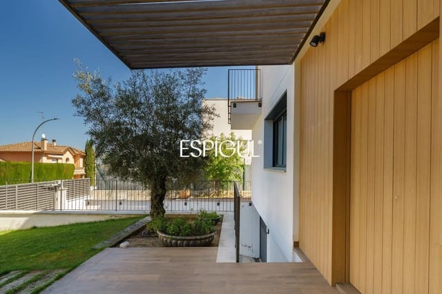 6 soveværelse Villa til salg i Premià de Dalt med swimmingpool garage - € 1.350.000 (Ref: 10016078)