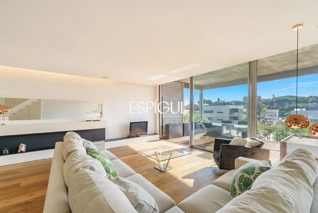 Piso de 4 habitaciones en Tiana en venta con piscina garaje - 998.000 € (Ref: 10016079)