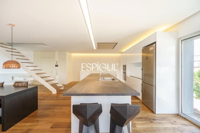 Piso de 4 habitaciones en Tiana en venta con piscina garaje - 998.000 € (Ref: 10016079)