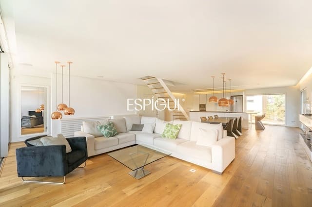 Piso de 4 habitaciones en Tiana en venta con piscina garaje - 998.000 € (Ref: 10016079)