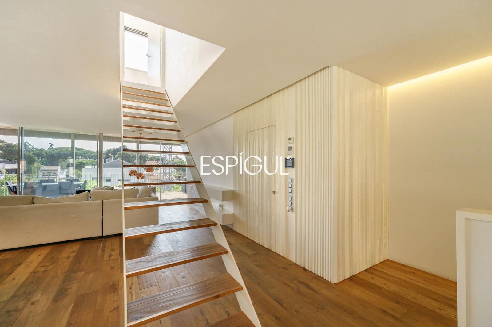 Piso de 4 habitaciones en Tiana en venta con piscina garaje - 998.000 € (Ref: 10016079)