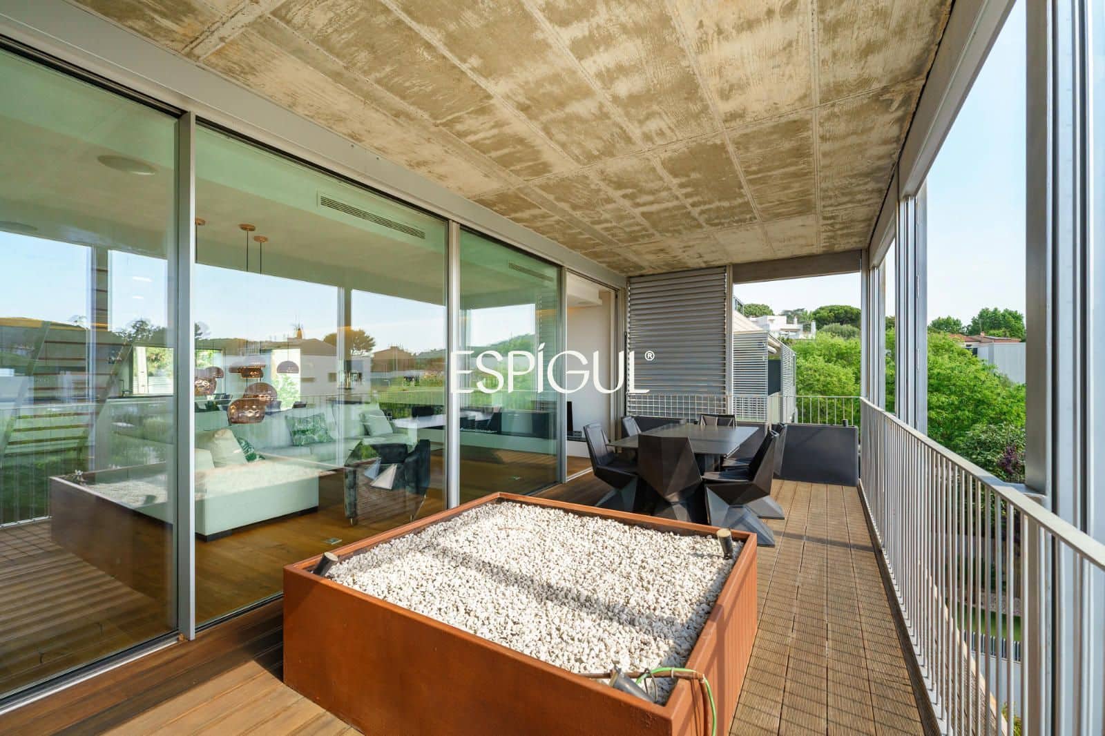 Piso de 4 habitaciones en Tiana en venta con piscina garaje - 998.000 € (Ref: 10016079)