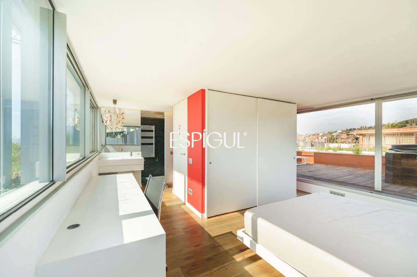 Piso de 4 habitaciones en Tiana en venta con piscina garaje - 998.000 € (Ref: 10016079)