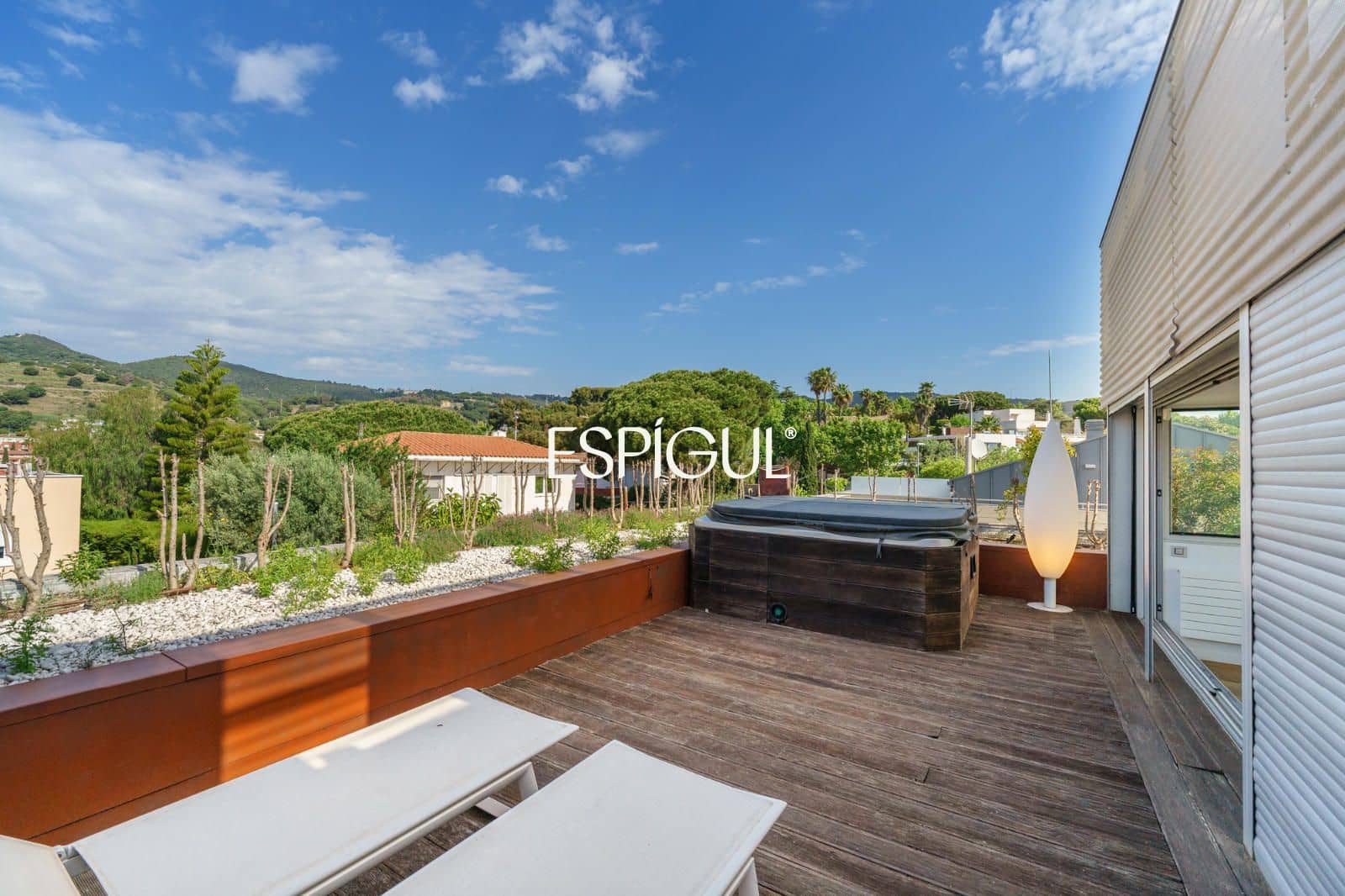 Piso de 4 habitaciones en Tiana en venta con piscina garaje - 998.000 € (Ref: 10016079)