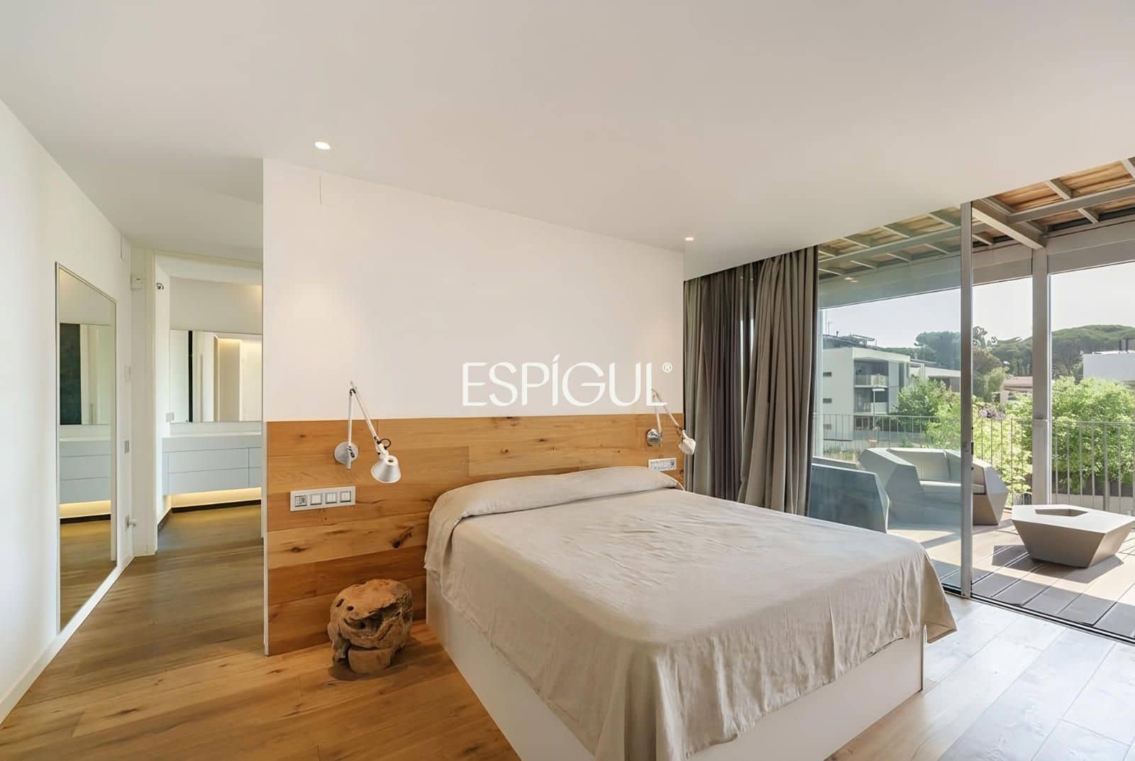 Piso de 4 habitaciones en Tiana en venta con piscina garaje - 998.000 € (Ref: 10016079)