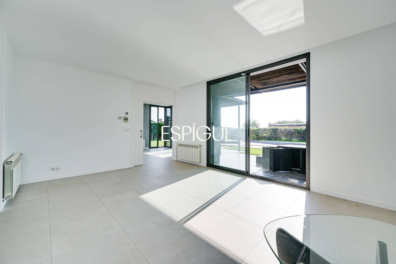 Chalet de 4 habitaciones en Sant Vicenç de Montalt en venta con piscina garaje - 889.000 € (Ref: 10016083)