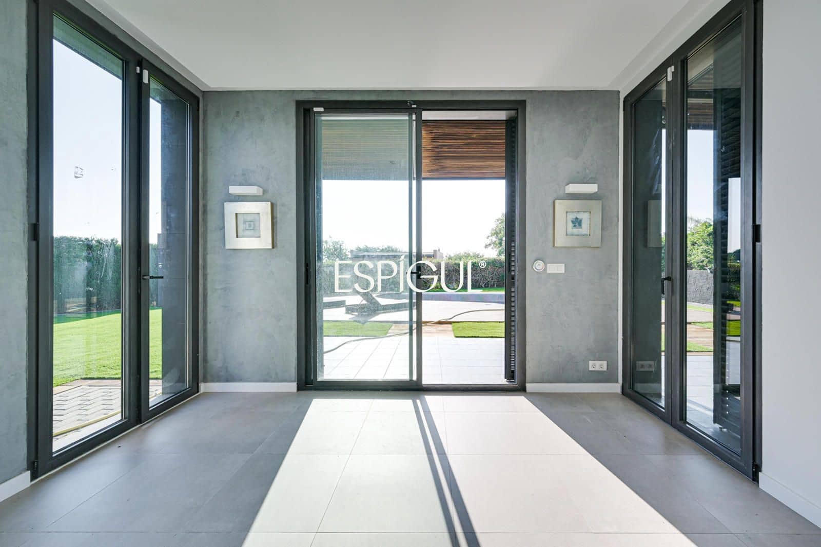 Chalet de 4 habitaciones en Sant Vicenç de Montalt en venta con piscina garaje - 889.000 € (Ref: 10016083)