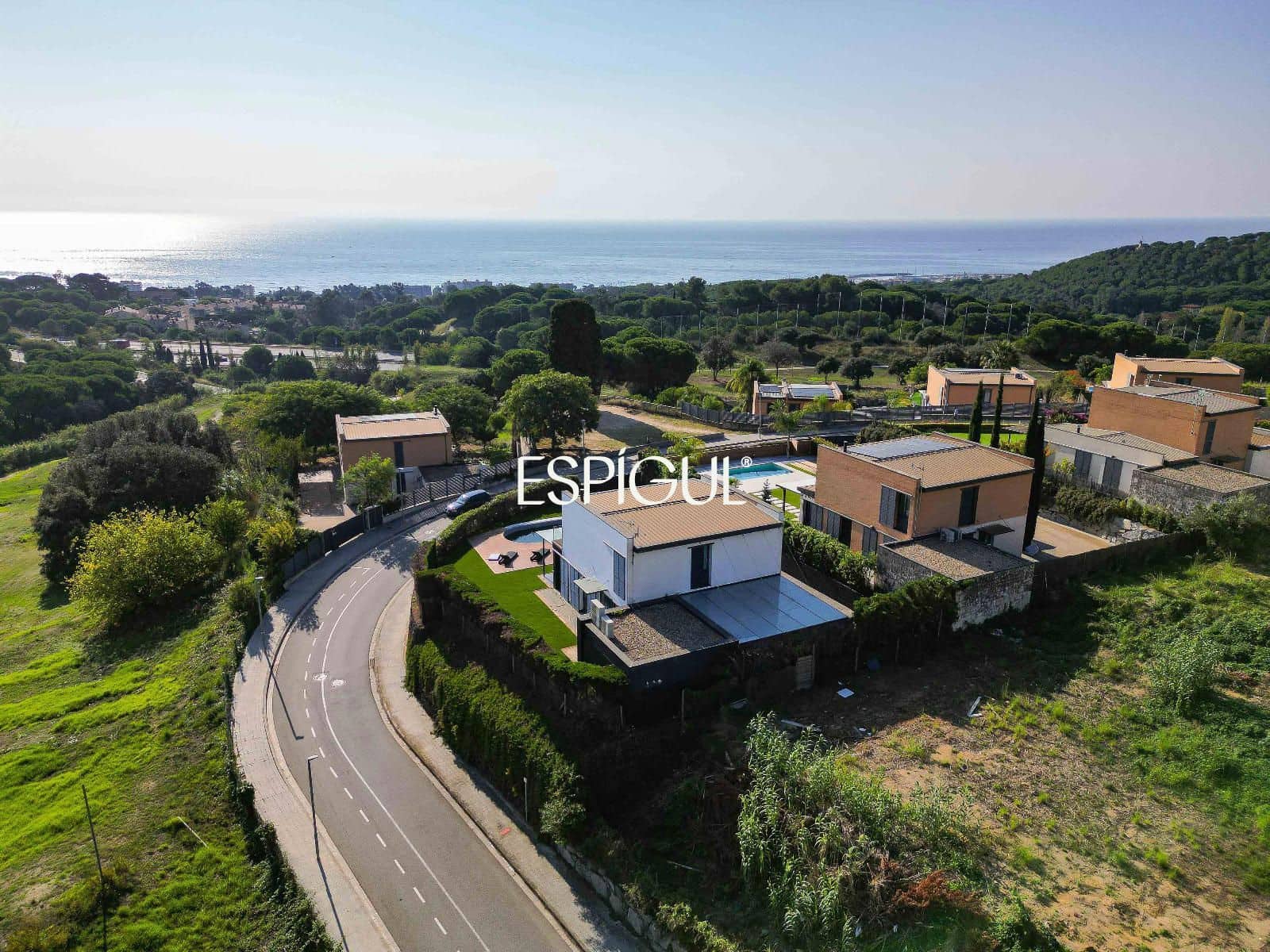 Chalet de 4 habitaciones en Sant Vicenç de Montalt en venta con piscina garaje - 889.000 € (Ref: 10016083)