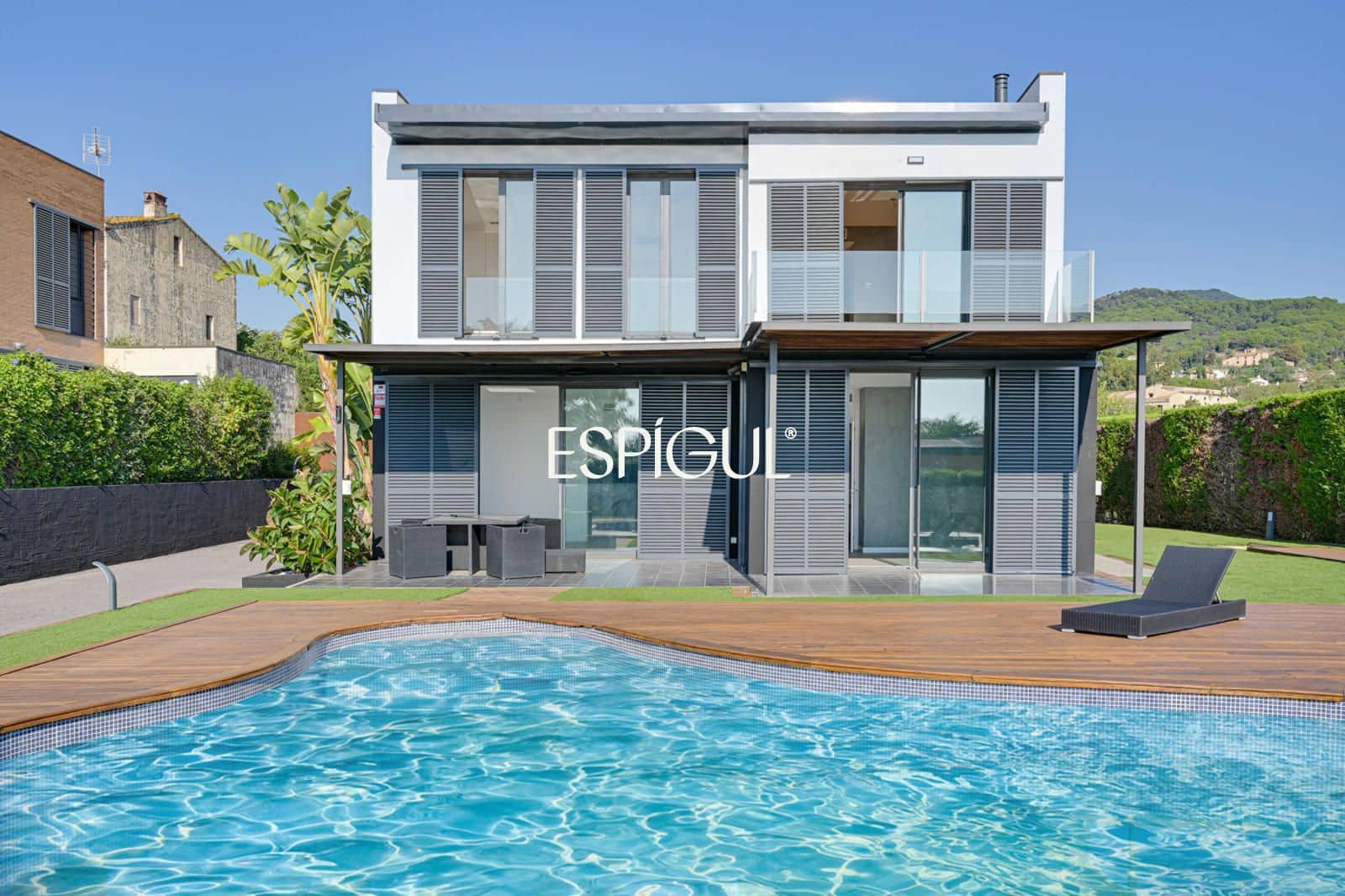 Chalet de 4 habitaciones en Sant Vicenç de Montalt en venta con piscina garaje - 889.000 € (Ref: 10016083)