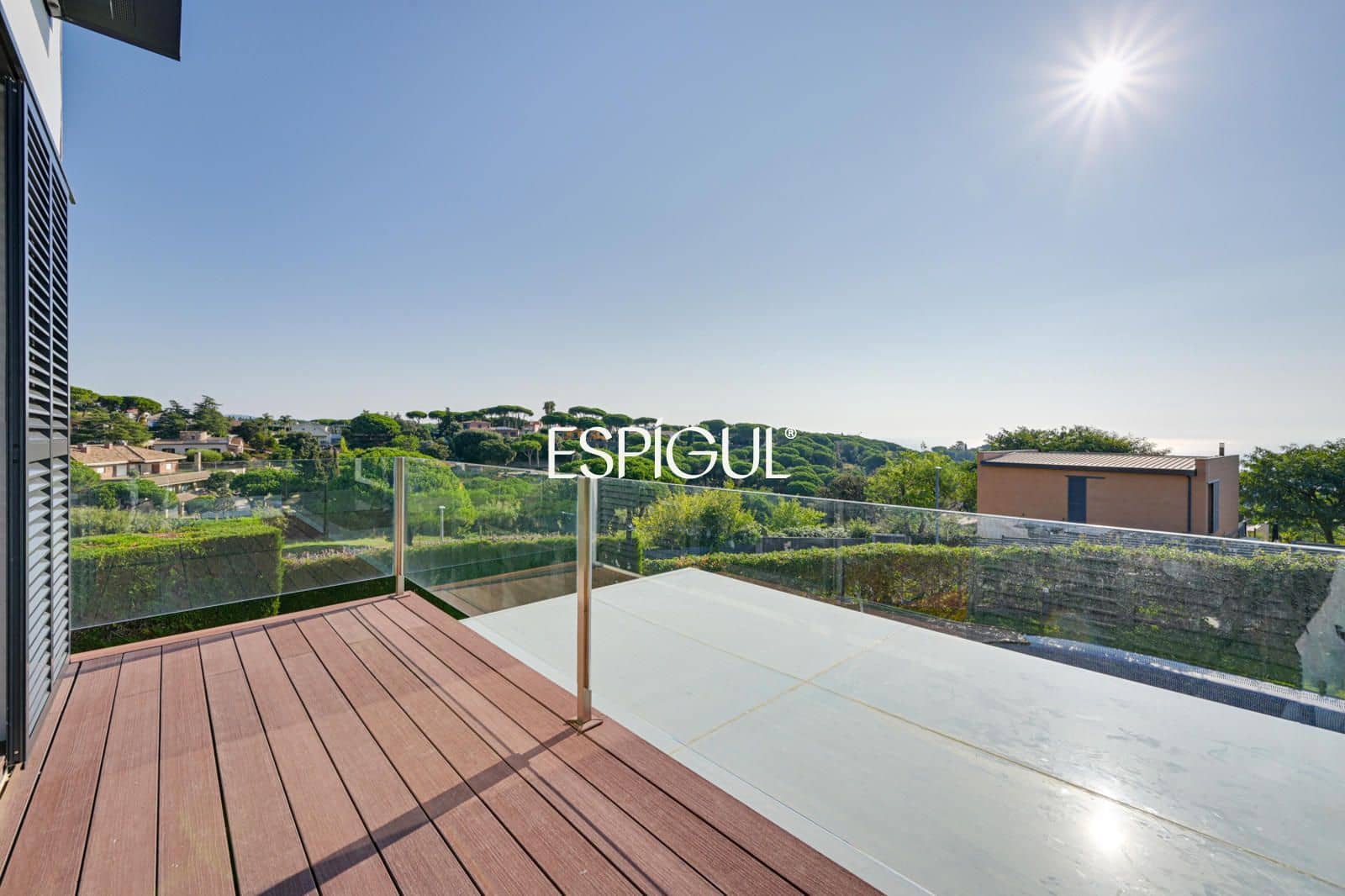 Chalet de 4 habitaciones en Sant Vicenç de Montalt en venta con piscina garaje - 889.000 € (Ref: 10016083)