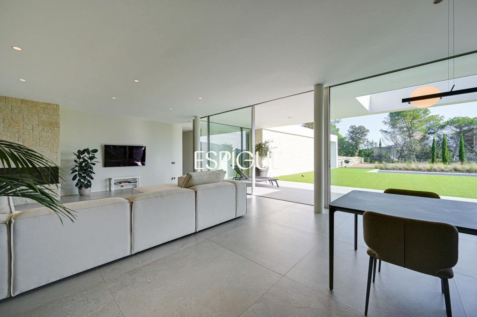 4 Zimmer Villa zu verkaufen in Vallromanes mit Pool Garage - 1.350.000 € (Ref: 10016084)