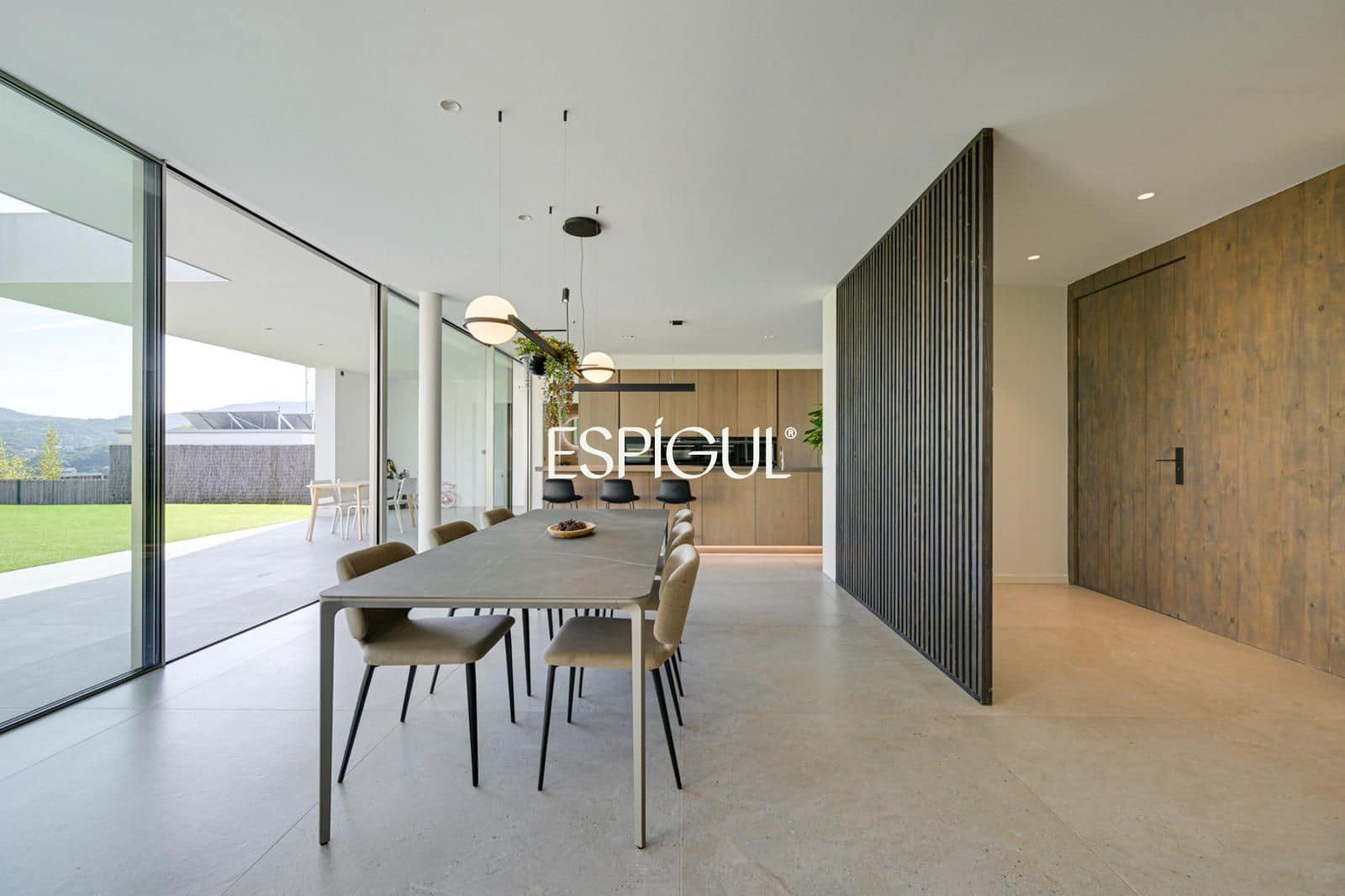 4 Zimmer Villa zu verkaufen in Vallromanes mit Pool Garage - 1.350.000 € (Ref: 10016084)