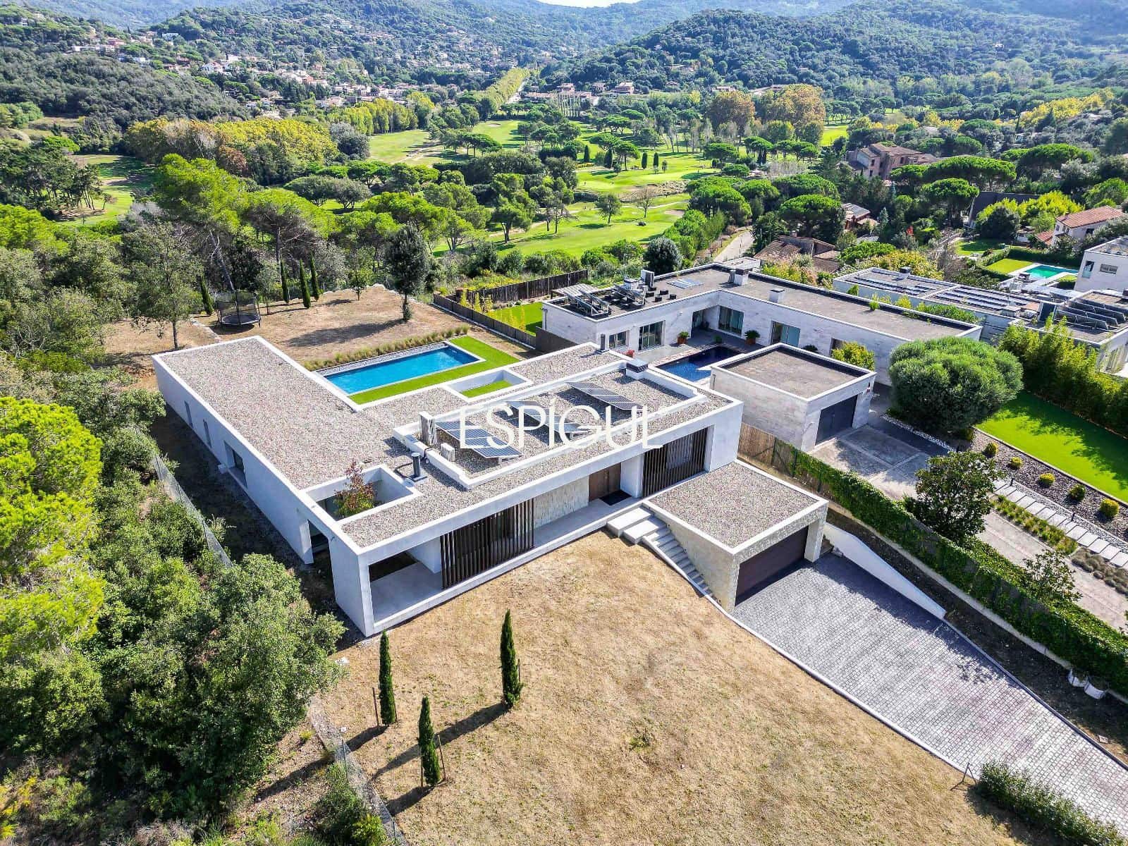 4 Zimmer Villa zu verkaufen in Vallromanes mit Pool Garage - 1.350.000 € (Ref: 10016084)