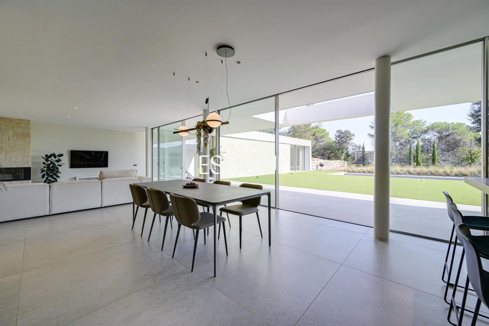 4 Zimmer Villa zu verkaufen in Vallromanes mit Pool Garage - 1.350.000 € (Ref: 10016084)