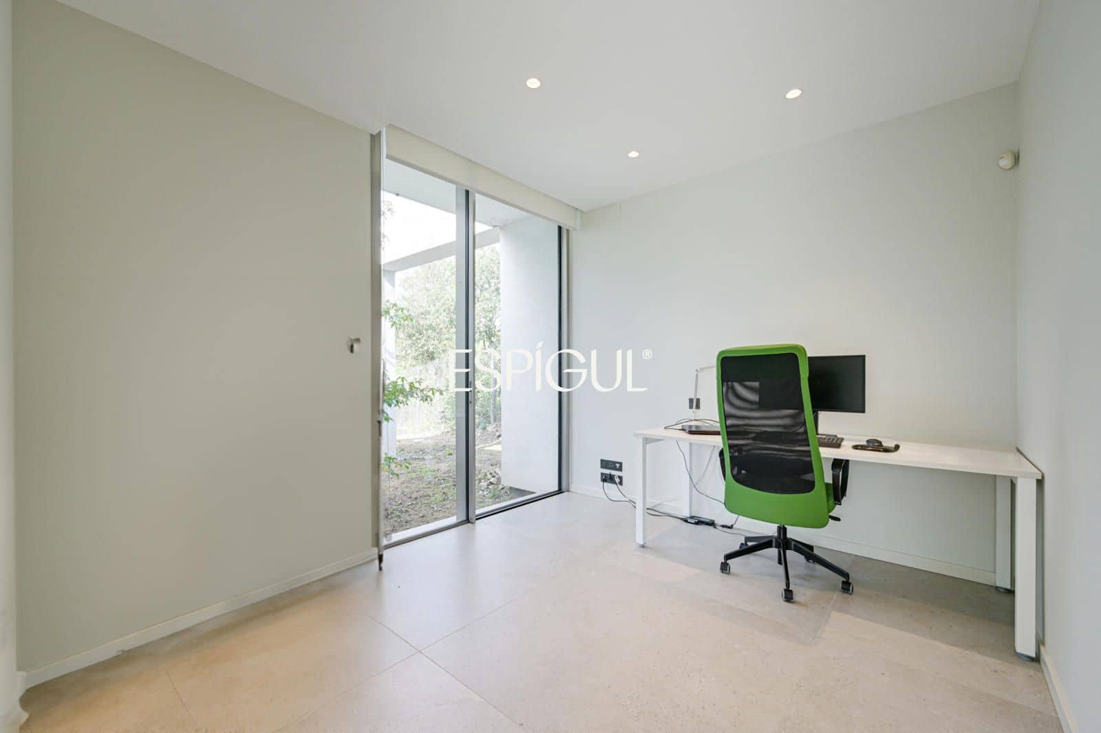 4 Zimmer Villa zu verkaufen in Vallromanes mit Pool Garage - 1.350.000 € (Ref: 10016084)
