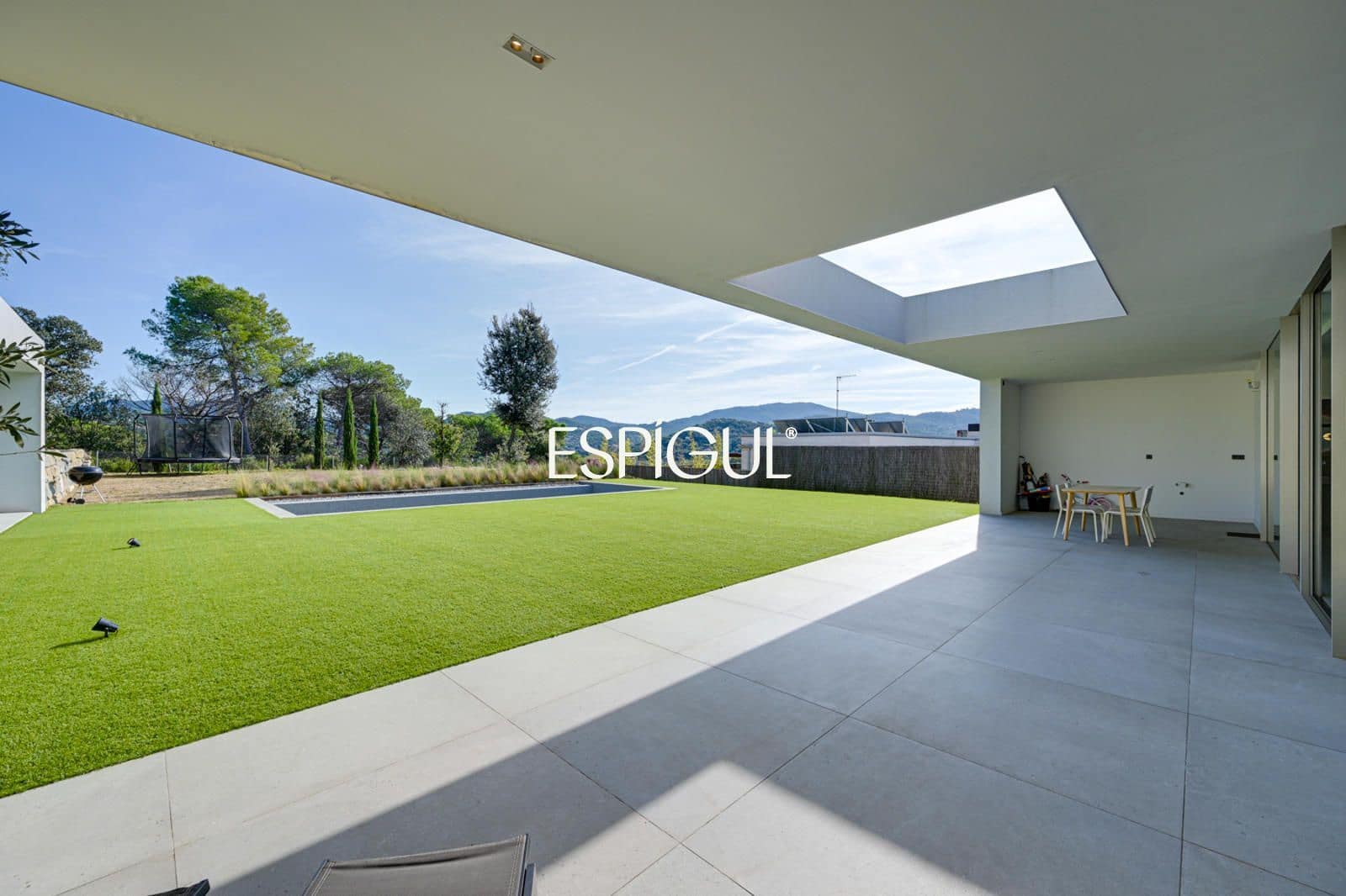 4 Zimmer Villa zu verkaufen in Vallromanes mit Pool Garage - 1.350.000 € (Ref: 10016084)