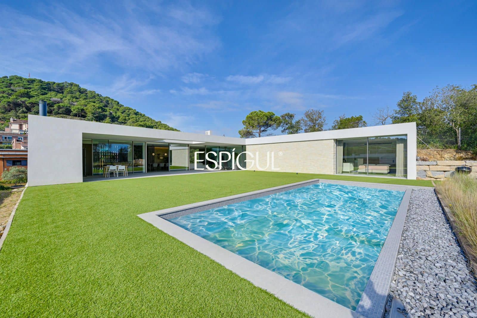 4 Zimmer Villa zu verkaufen in Vallromanes mit Pool Garage - 1.350.000 € (Ref: 10016084)