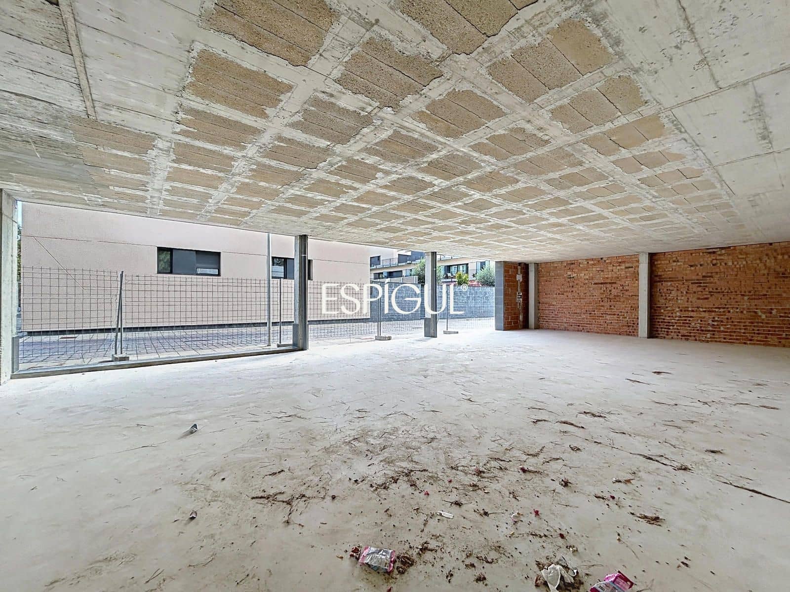Comercial para arrendar em Teia - 1 600 € (Ref: 10016086)