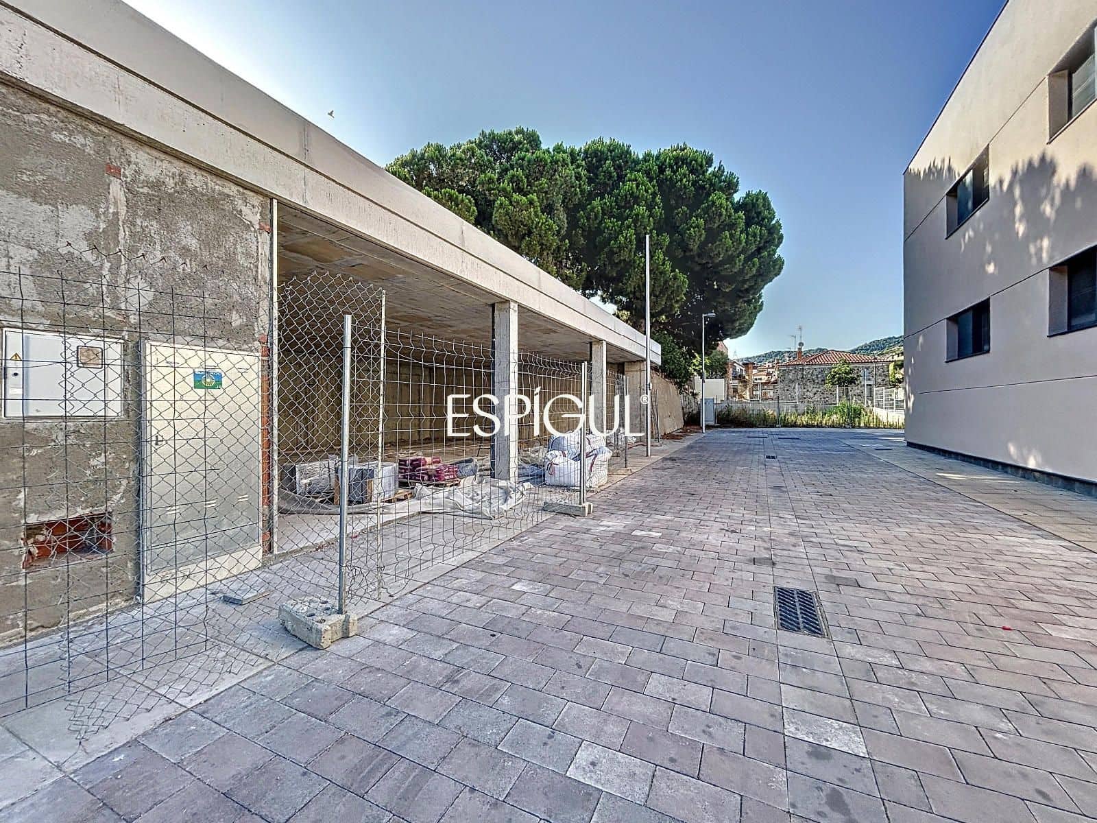 Comercial para arrendar em Teia - 1 600 € (Ref: 10016086)