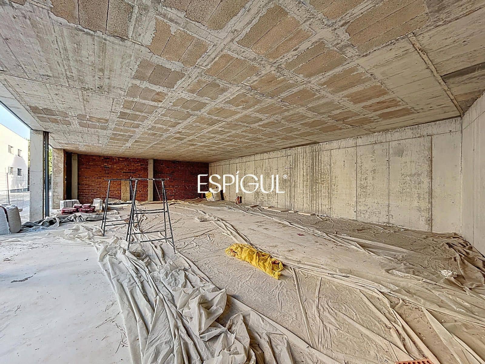 Comercial para arrendar em Teia - 1 600 € (Ref: 10016086)