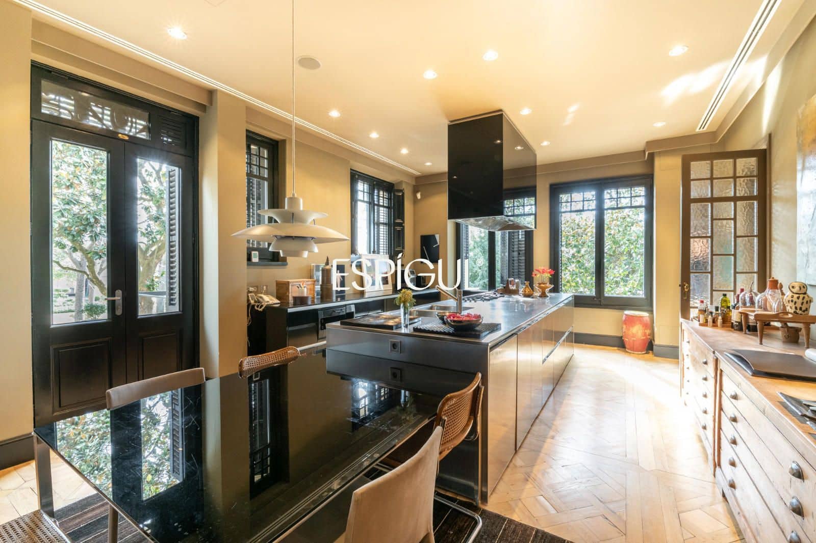9 quarto Moradia para venda em Cardedeu com piscina garagem - 2 950 000 € (Ref: 10016089)