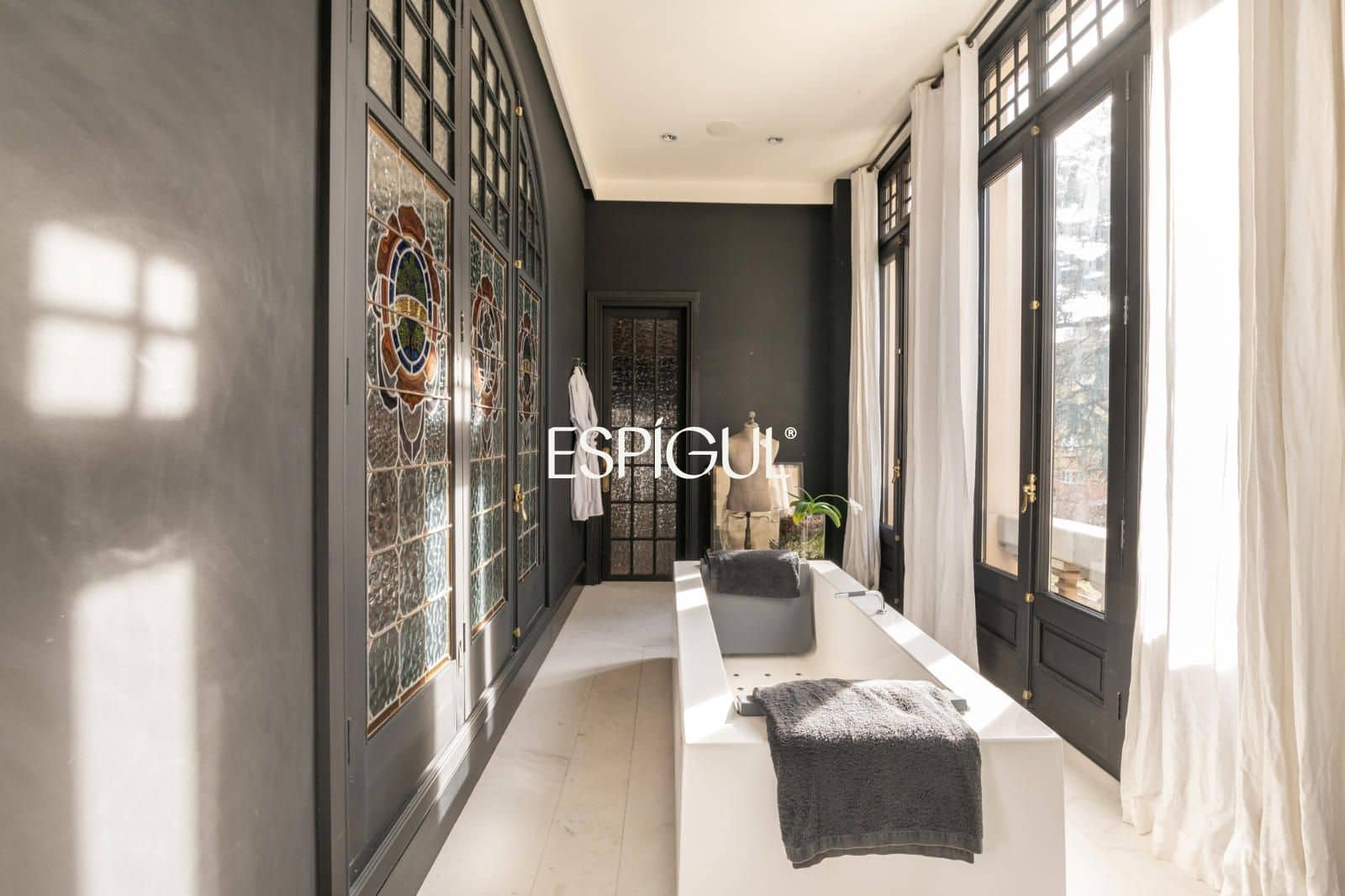 9 quarto Moradia para venda em Cardedeu com piscina garagem - 2 950 000 € (Ref: 10016089)