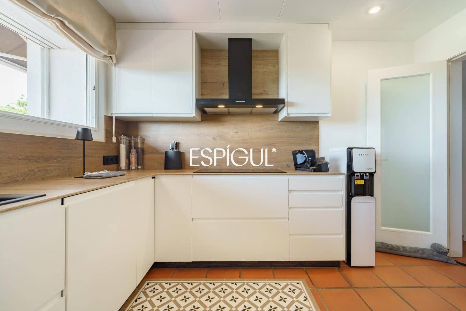 6 bedroom Townhouse for sale in Sant Andreu de Llavaneres with pool garage - € 970,000 (Ref: 10035706)
