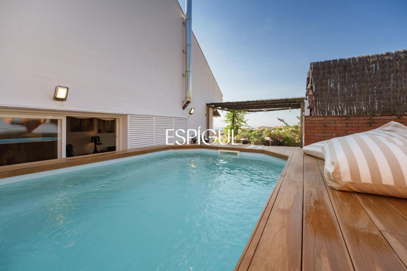6 bedroom Townhouse for sale in Sant Andreu de Llavaneres with pool garage - € 970,000 (Ref: 10035706)