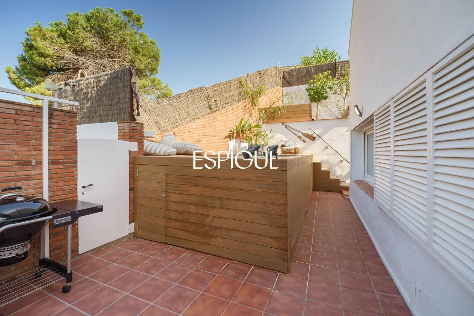 6 bedroom Townhouse for sale in Sant Andreu de Llavaneres with pool garage - € 970,000 (Ref: 10035706)