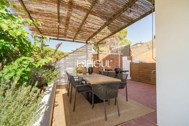 6 bedroom Townhouse for sale in Sant Andreu de Llavaneres with pool garage - € 970,000 (Ref: 10035706)