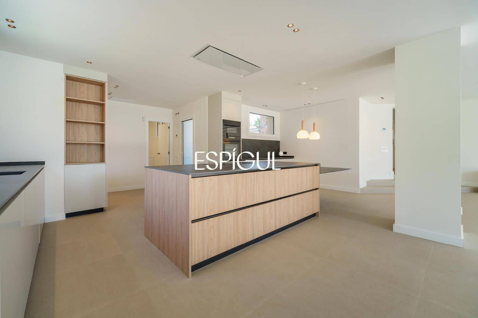 5 quarto Moradia para venda em Sant Andreu de Llavaneres com piscina garagem - 1 450 000 € (Ref: 10037740)