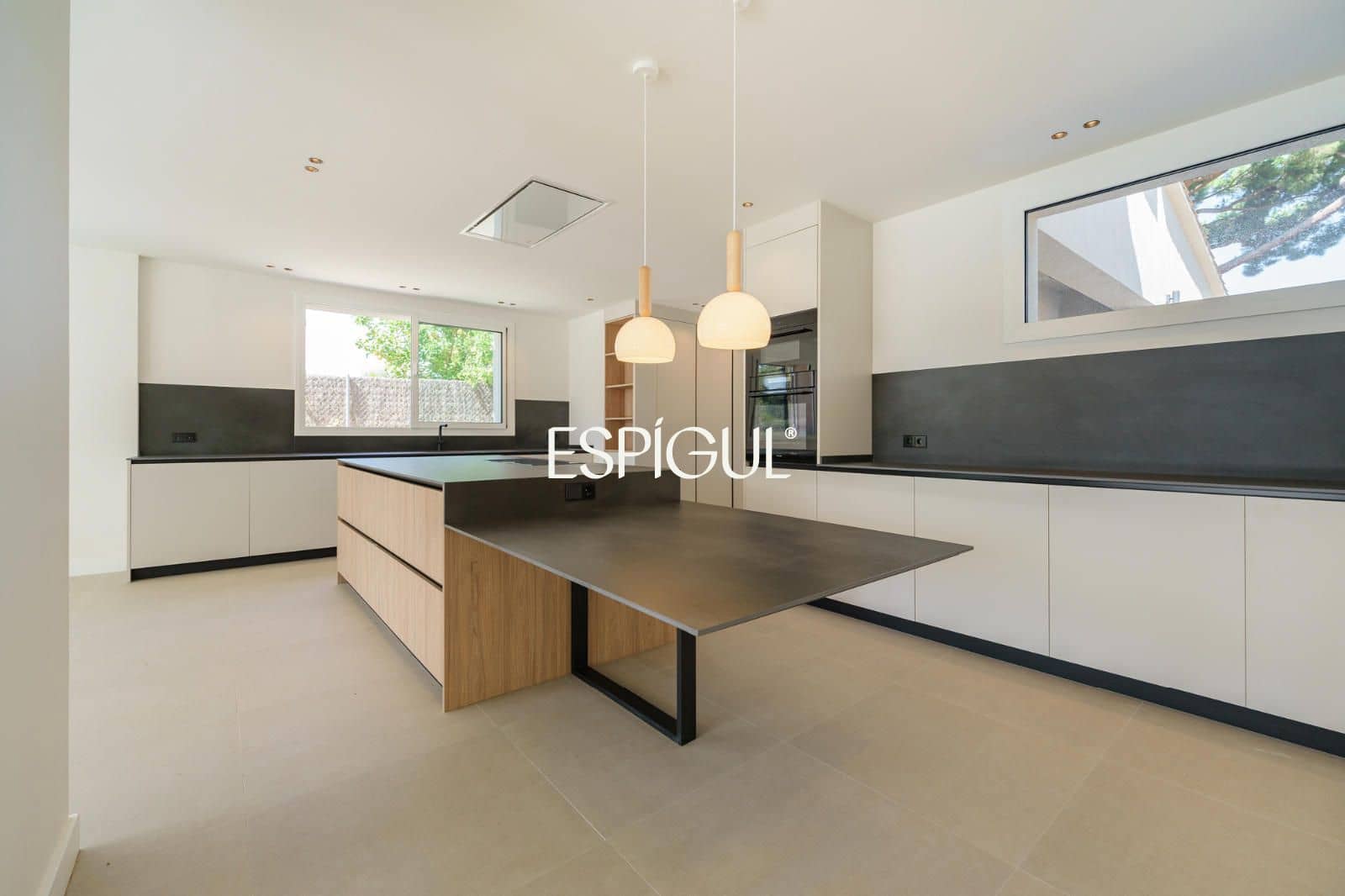 5 quarto Moradia para venda em Sant Andreu de Llavaneres com piscina garagem - 1 450 000 € (Ref: 10037740)