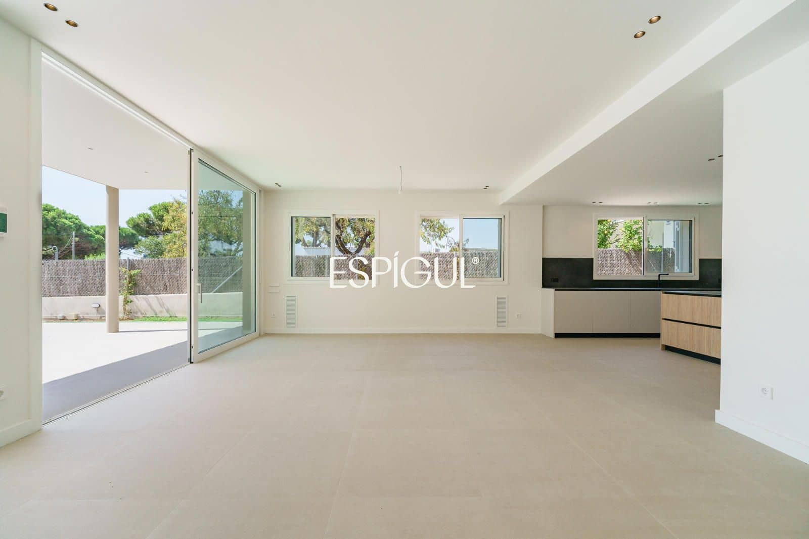 5 quarto Moradia para venda em Sant Andreu de Llavaneres com piscina garagem - 1 450 000 € (Ref: 10037740)