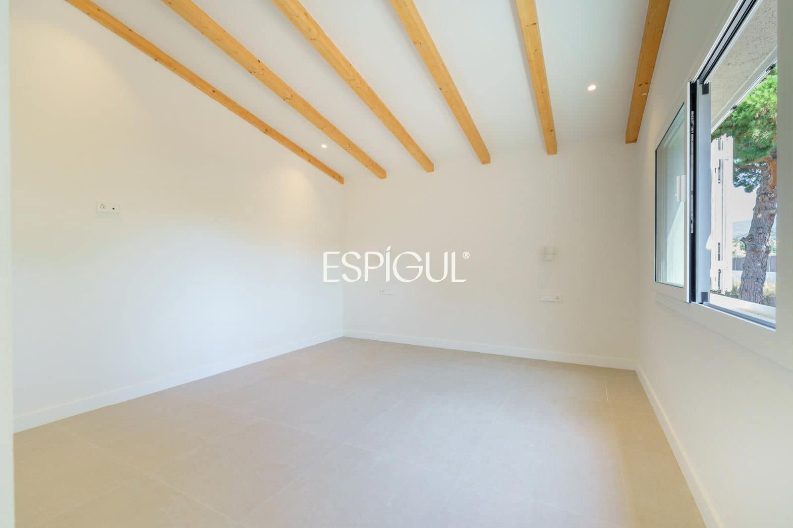 5 quarto Moradia para venda em Sant Andreu de Llavaneres com piscina garagem - 1 450 000 € (Ref: 10037740)