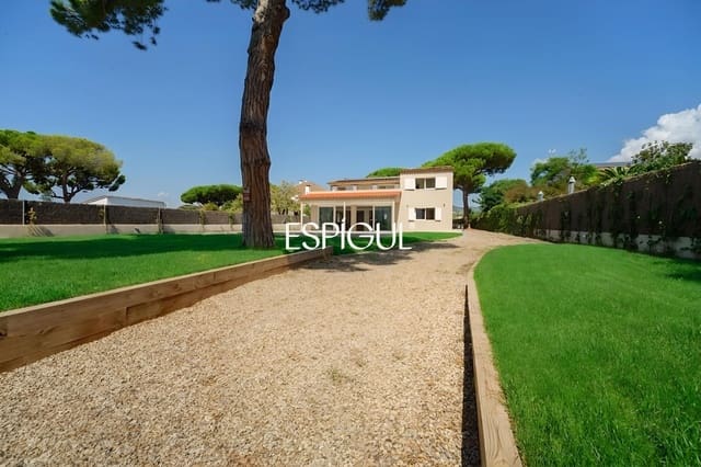 5 makuuhuone Huvila myytävänä paikassa Sant Andreu de Llavaneres mukana uima-altaan 
autotalli - 1 450 000 € (Ref: 10037740)