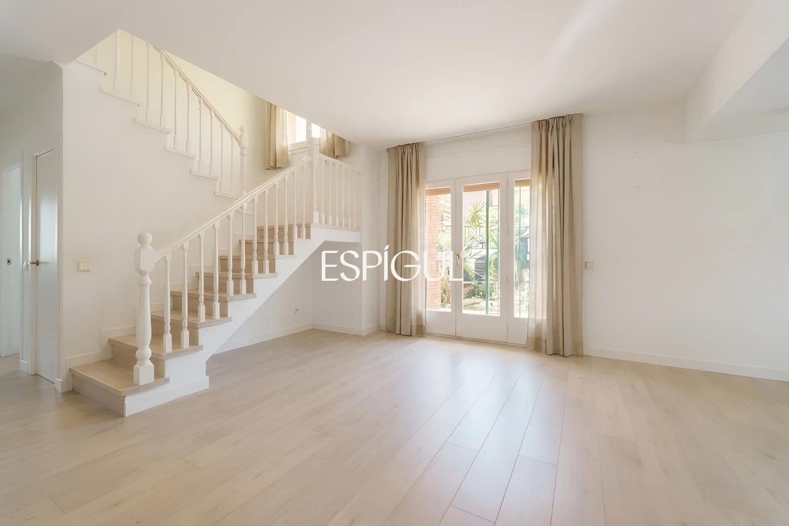 6 Zimmer Villa zu verkaufen in Vilassar de Dalt mit Pool Garage - 880.000 € (Ref: 10045730)