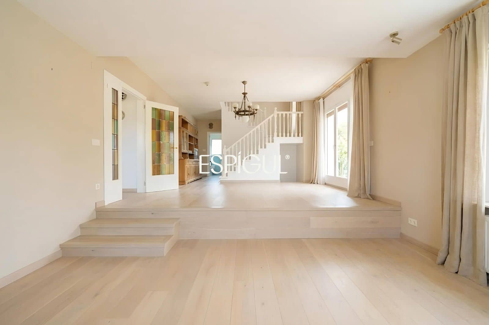 6 Zimmer Villa zu verkaufen in Vilassar de Dalt mit Pool Garage - 880.000 € (Ref: 10045730)