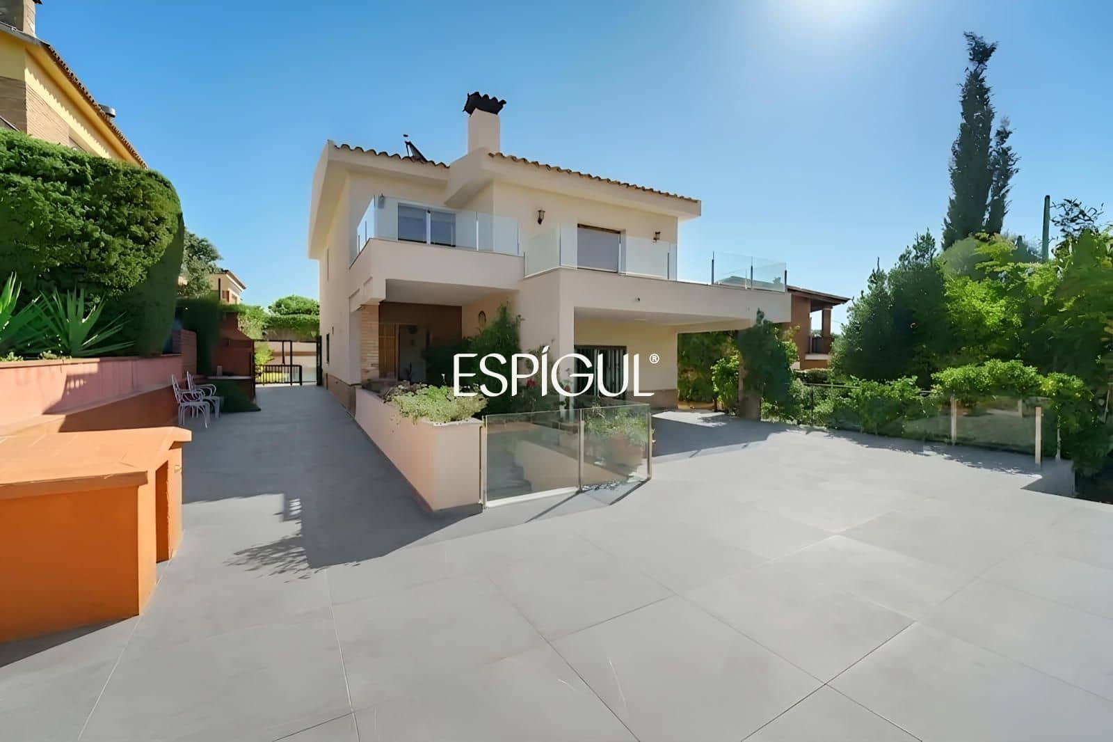 6 Zimmer Villa zu verkaufen in Vilassar de Dalt mit Pool Garage - 880.000 € (Ref: 10045730)