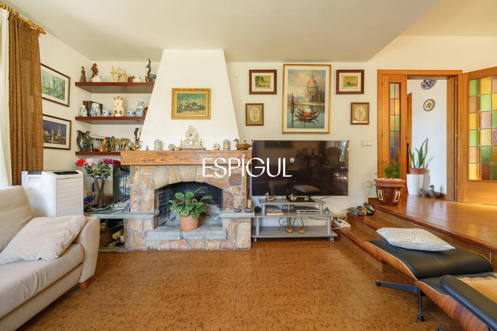 6 Zimmer Villa zu verkaufen in Vilassar de Dalt mit Pool Garage - 880.000 € (Ref: 10045730)