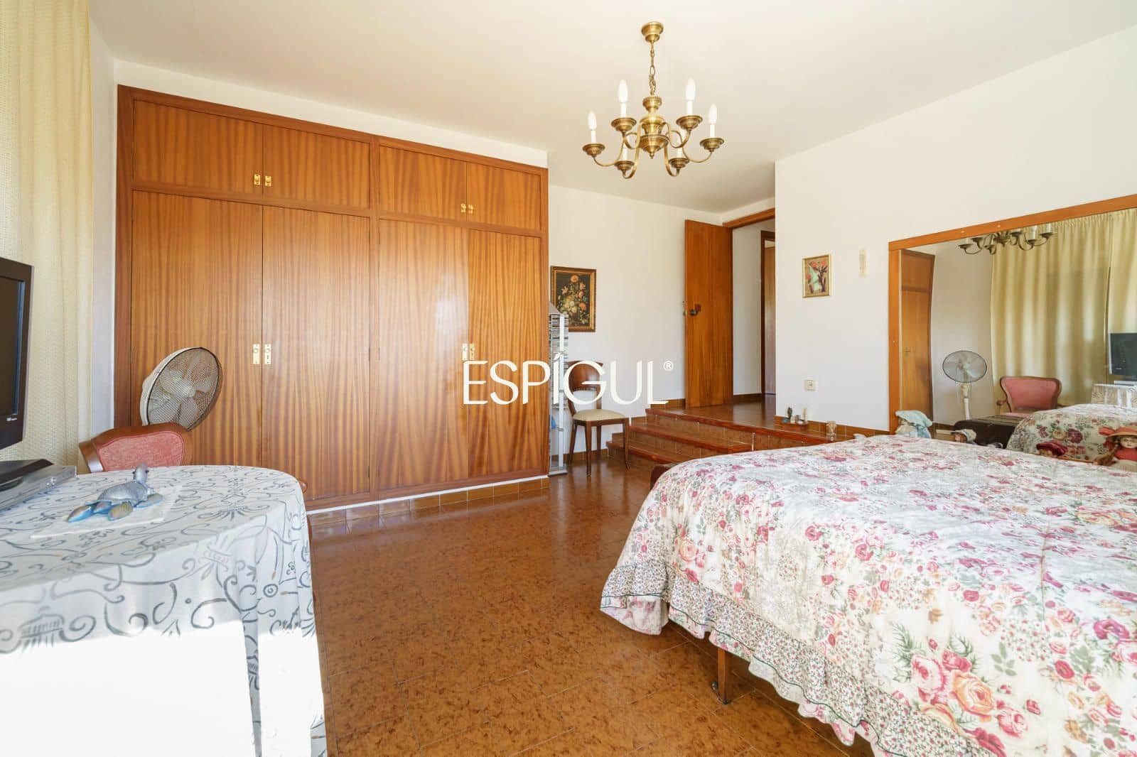 6 Zimmer Villa zu verkaufen in Vilassar de Dalt mit Pool Garage - 880.000 € (Ref: 10045730)