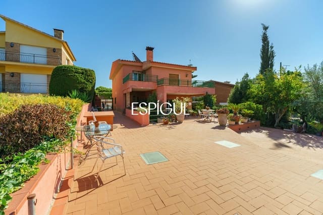 6 soverom Villa til salgs i Vilassar de Dalt med svømmebasseng garasje - € 880 000 (Ref: 10045730)