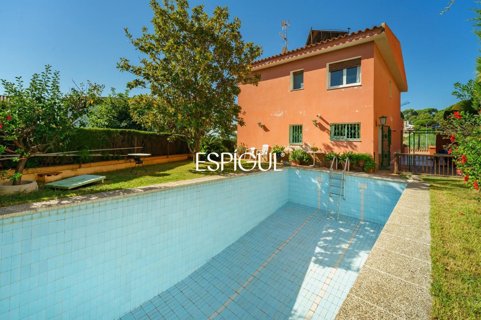 6 Zimmer Villa zu verkaufen in Vilassar de Dalt mit Pool Garage - 880.000 € (Ref: 10045730)