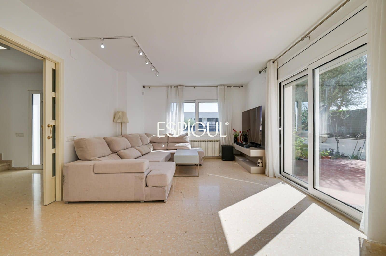 Chalet de 5 habitaciones en Alella en venta con piscina garaje - 1.200.000 € (Ref: 10060185)